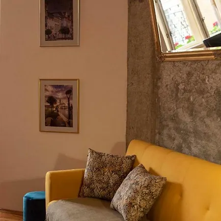 Eclectic Apartament Oradea Exterior photo